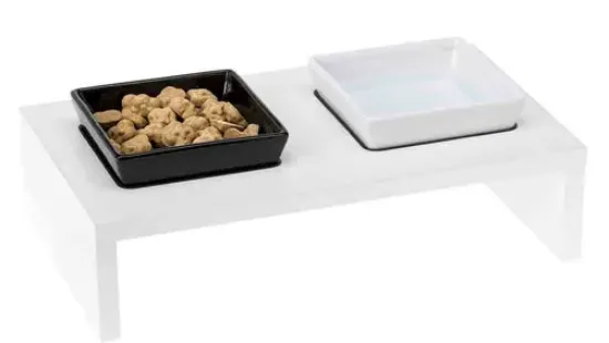 Снимка на Ferplast MAKI 01 TRAY & BOWLS Дървена поставка за храна и вода с две порцеланови купички 40х23х13 см