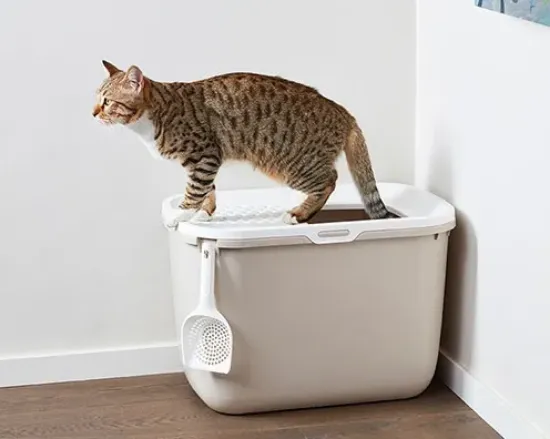 Снимка на Savic HOP IN - Закрита котешка тоалетна с капак и вход отгоре, Мока 58.5 х 39 х 39.5 см.