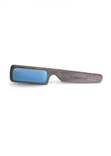 Снимка на Biogance Brosse Card - Четка за кучета и котки с дървена дръжка, премахва мъртвата козина,разплита без да уврежда козината, възстановява обема на козината