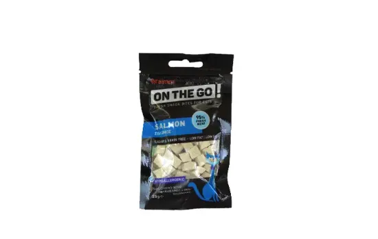 Снимка на Pet Interest Cat Salmon Bites - Лакомство за котки - вкусни хапки със сьомга, 25 гр./5 пакета