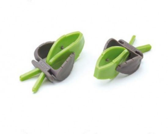 SAVIC -Щипки за закрепване на лакомства и снаксове към клетки за птици и гризачи 2бр.