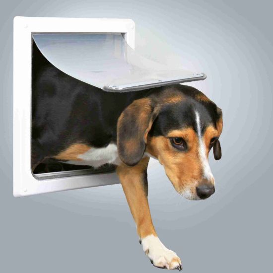 Trixie 2-Way Flap S-M - Гъвкава вратичка за вграждане с безшумно действие, 30 × 36 см.